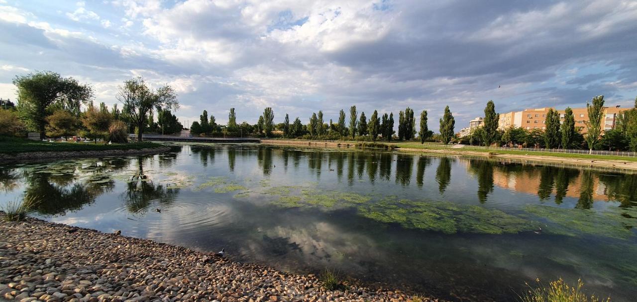 Residencial En Madrid Alquiler De Corta Estancia No Turistico Εξωτερικό φωτογραφία